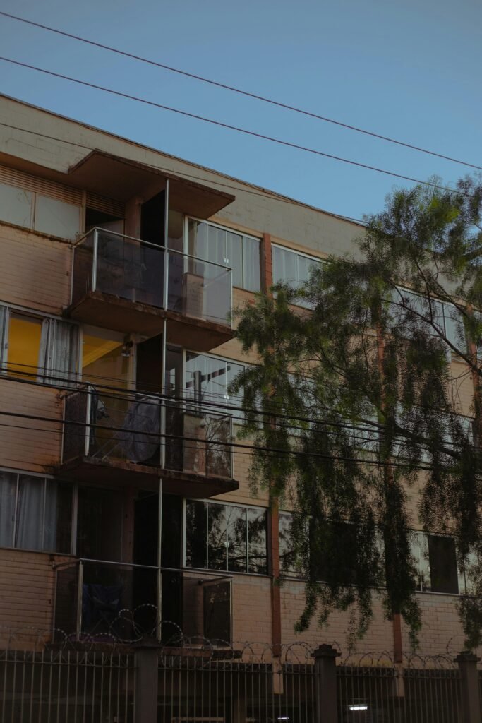 Manutenção de vidros em áreas externas da casa