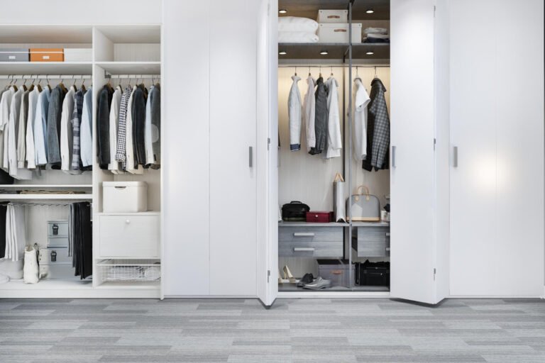 Closets planejados: organização com estilo